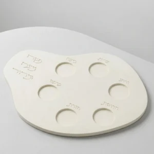 מגש אמורפי לפסח